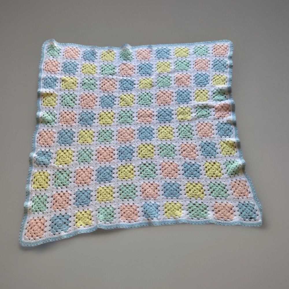 Vintage 1970-80’s Pastel Crochet Granny Square Throw Baby Nursery Blanket 43x43